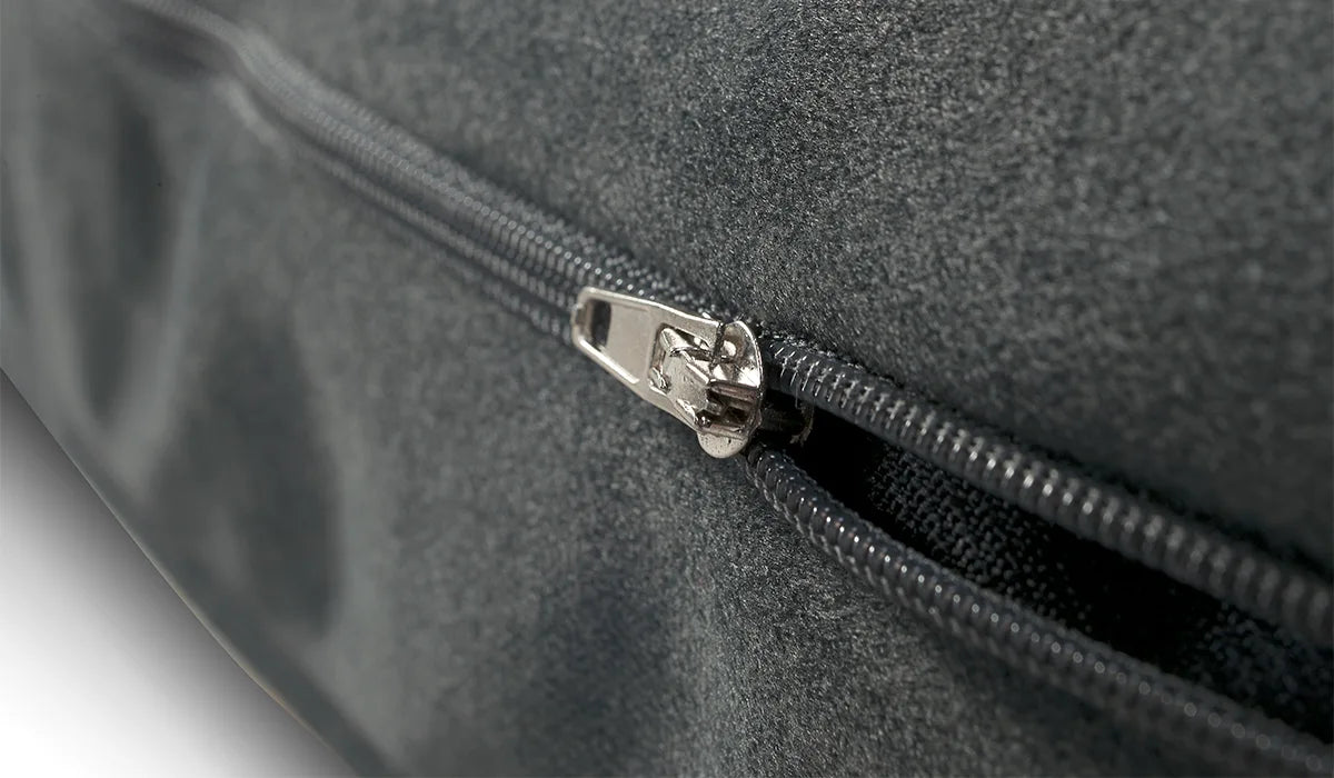 poducha dla psa hightc cloud detal zamka błyskawicznego